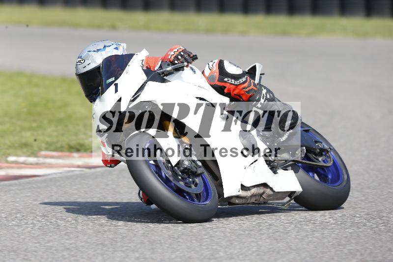 /45 10.08.2025 Plüss Moto Sport ADR/Freies Fahren/1